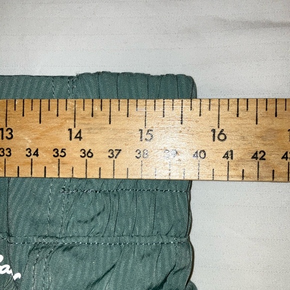 Eddie Bauer large women’s light Green Skirt with zip Pocket and cargo pockets - Picture 9 of 12